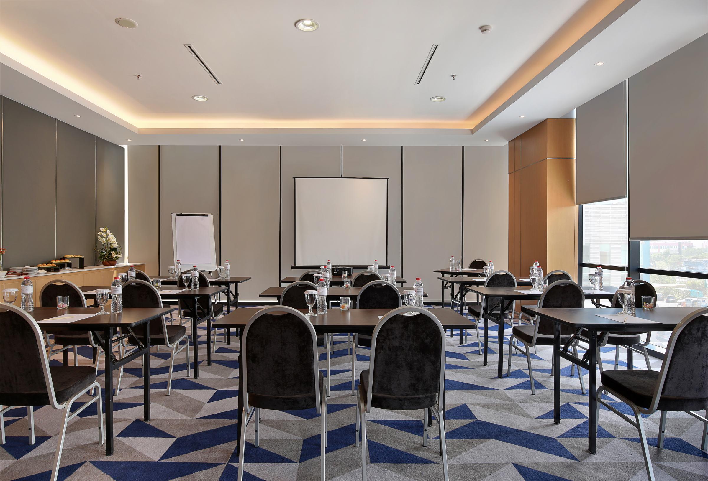 Swiss-Belinn Simatupang Jakarta Eksteriør bilde