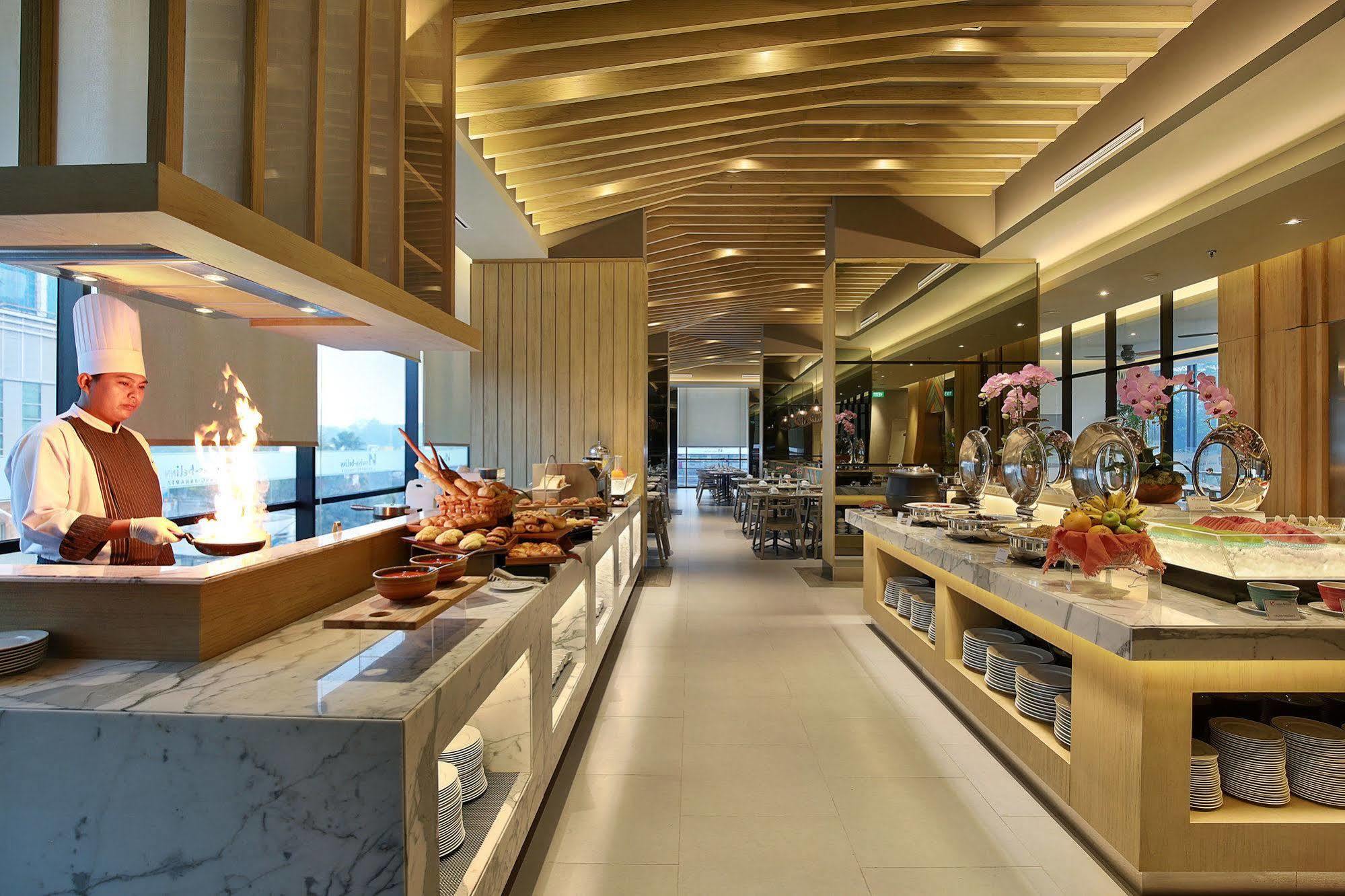 Swiss-Belinn Simatupang Jakarta Eksteriør bilde